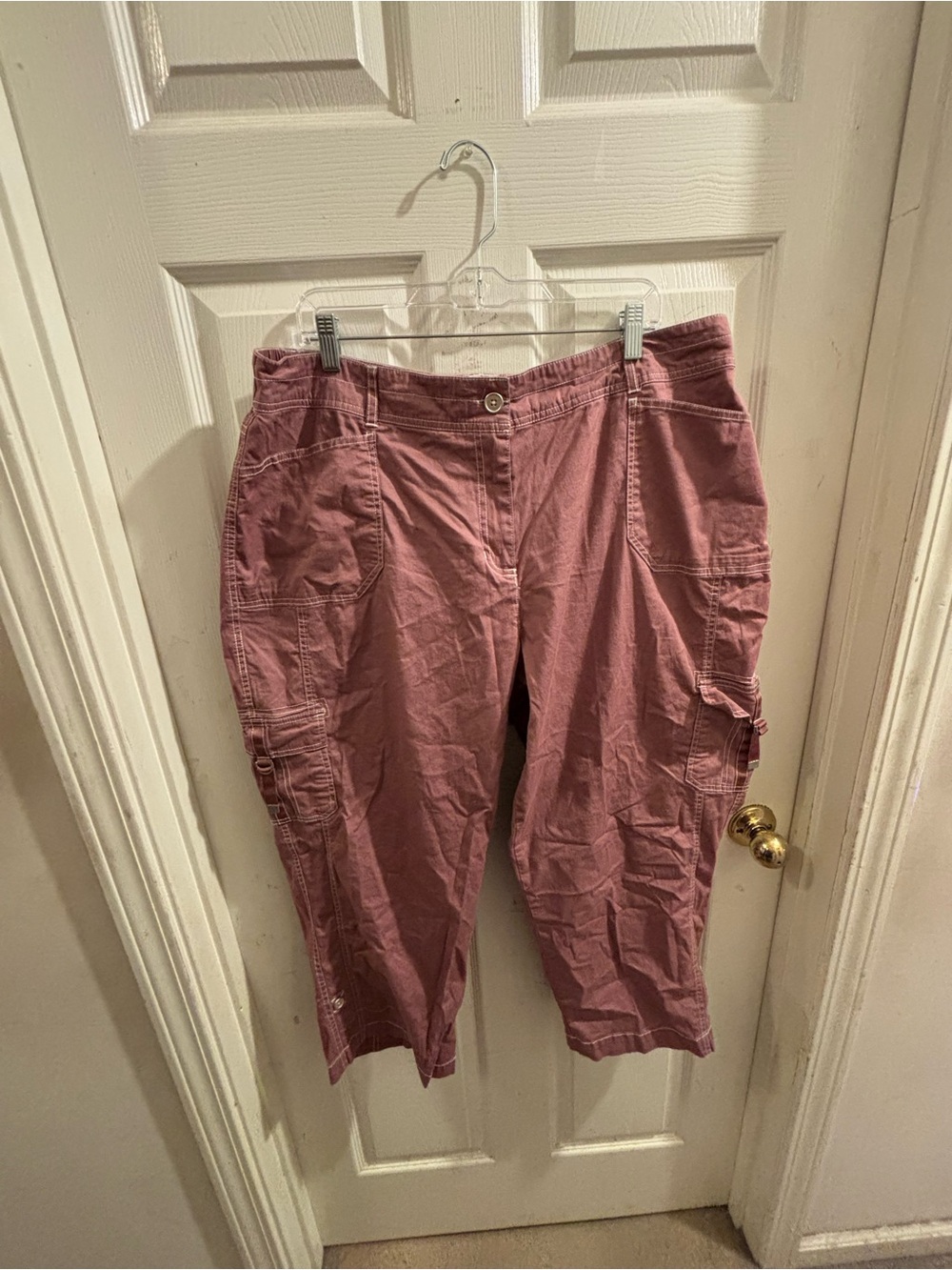 NWOT Cato Mauve Women's Cargo PLUS SIZE CROPPED CARGO POCKET PANTS